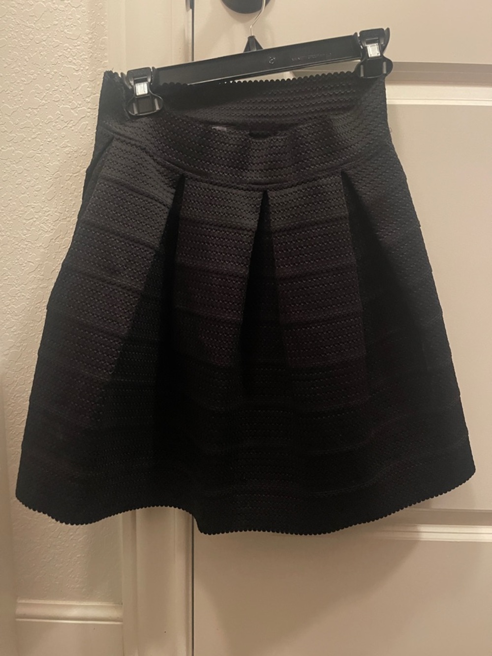 Express Black Textured Circle Skirt